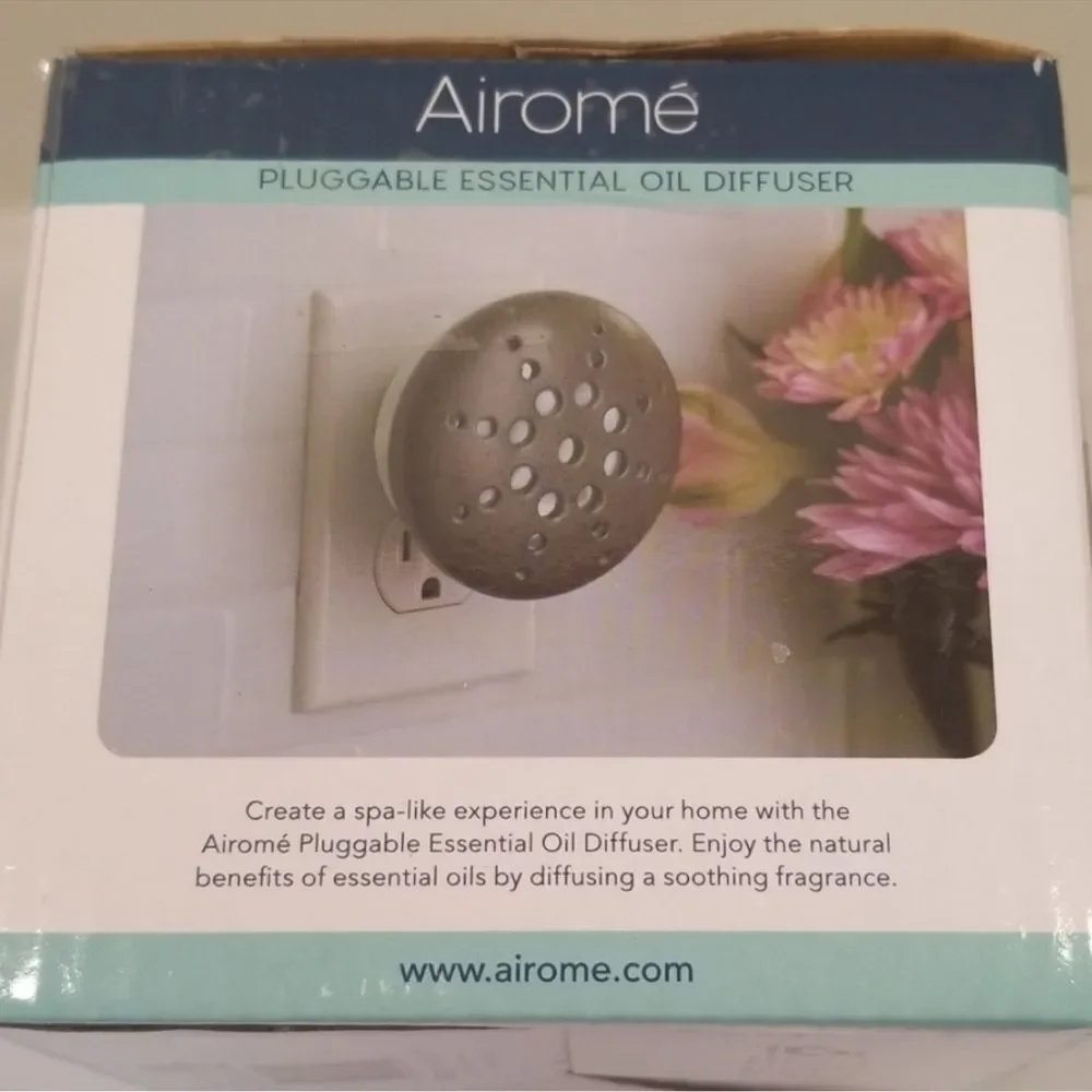 Airome Pluggable Oil Diffuser with scent pads‎ D25